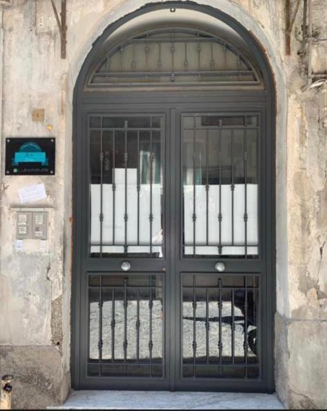 Napoli Sunny Charme Apartment Bagian luar foto