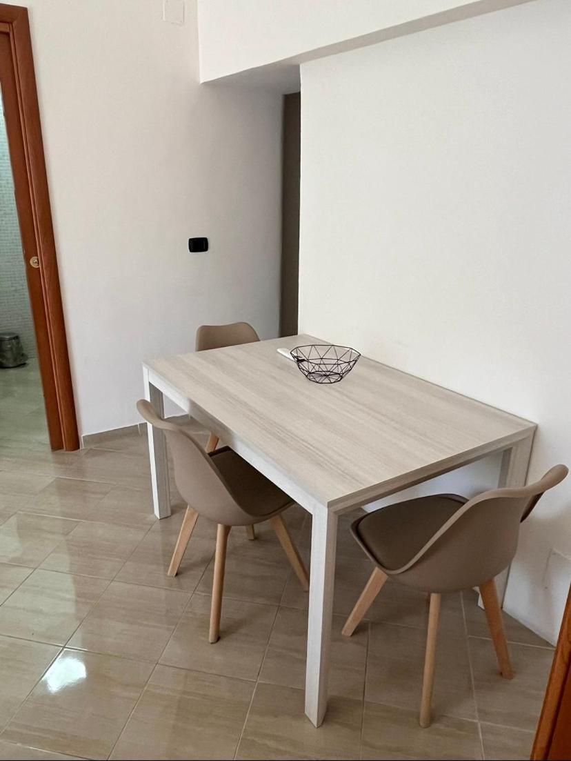 Napoli Sunny Charme Apartment Bagian luar foto